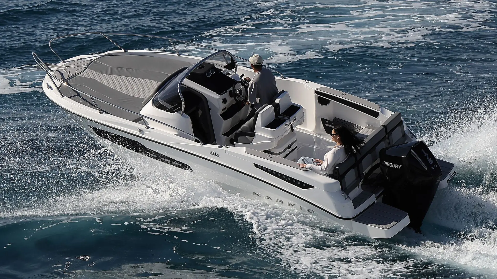 Karnic SL 642 - motorni čoln za najem v Portorožu